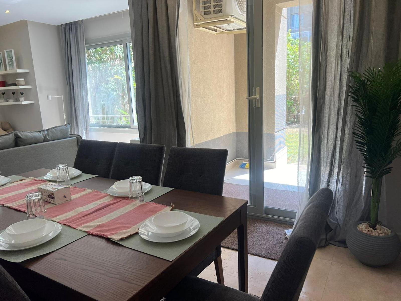 Garden Haven -serene Modern Cairo
