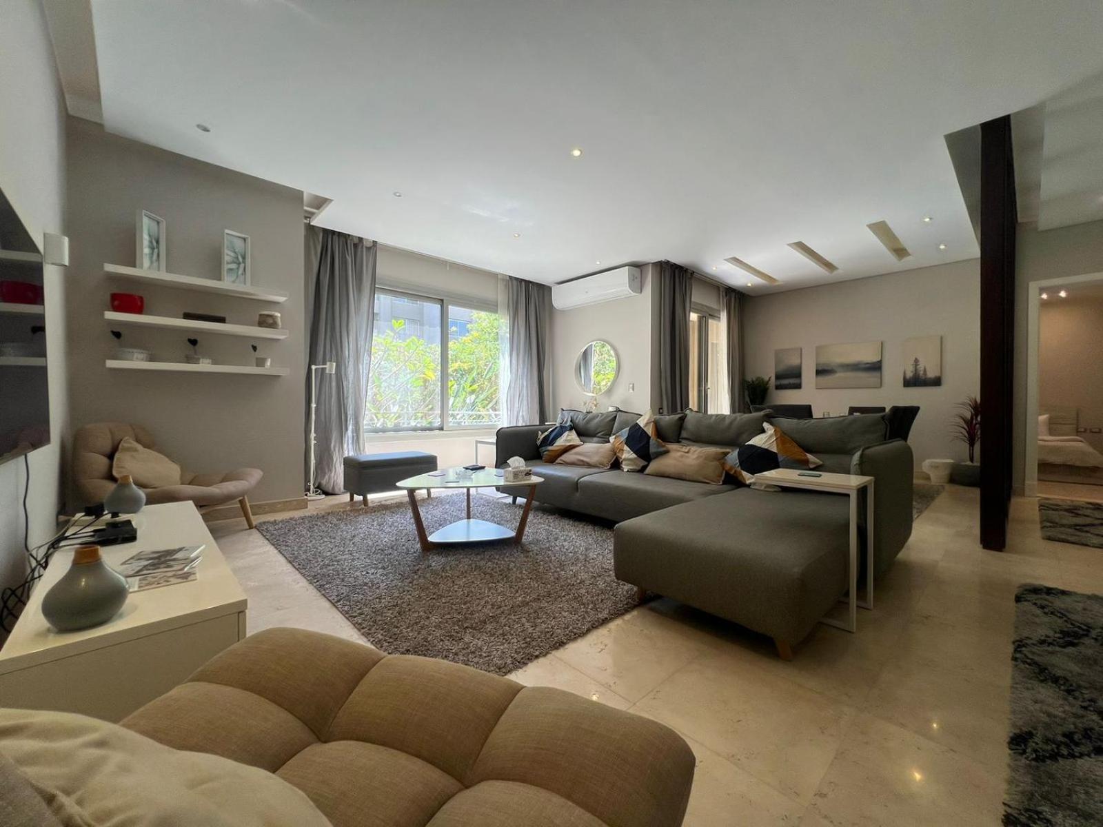 Garden Haven -serene Modern
