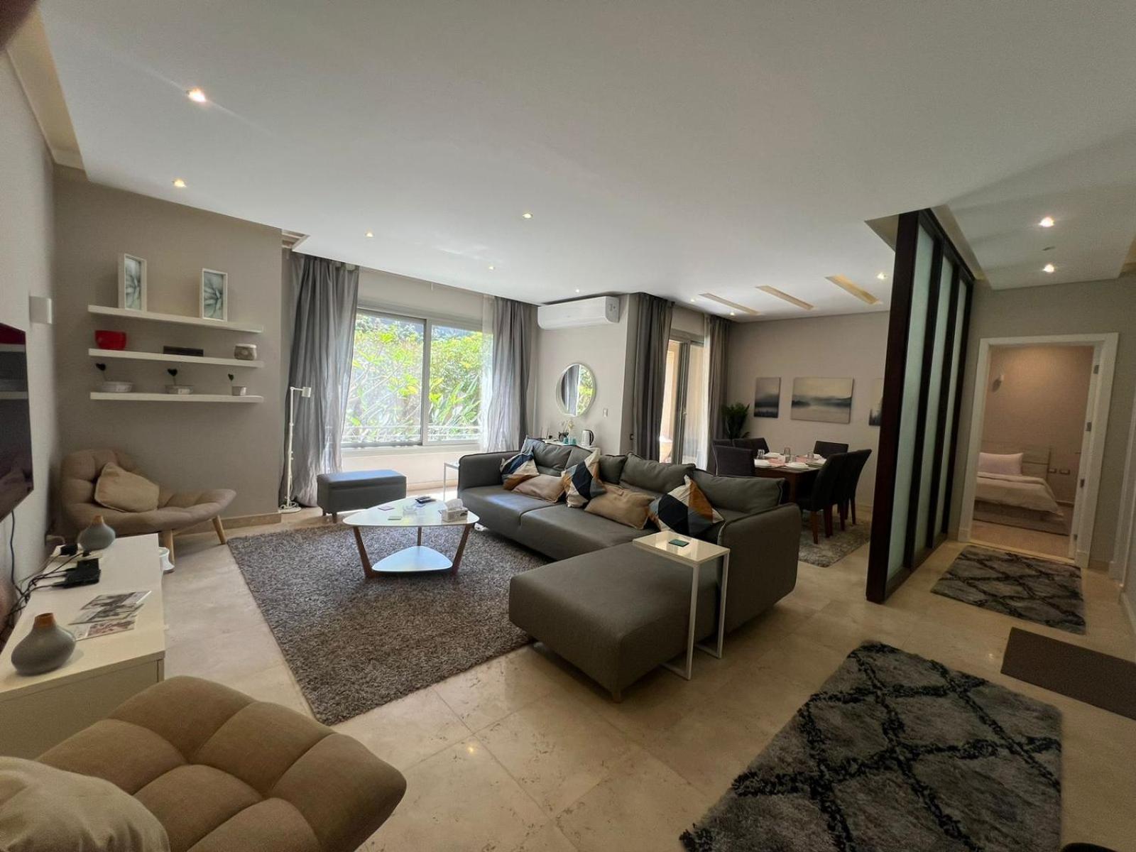 Garden Haven -serene Modern Apartment